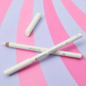 ESSENCE KAJAL PENCIL 04